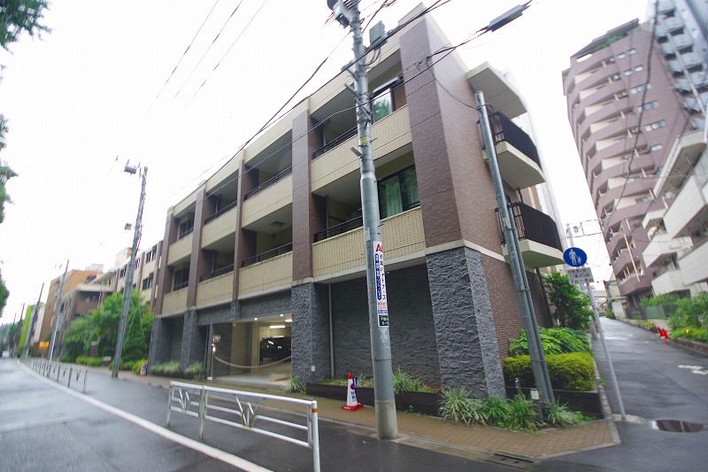 リビオ新宿御苑　外観キャッチ